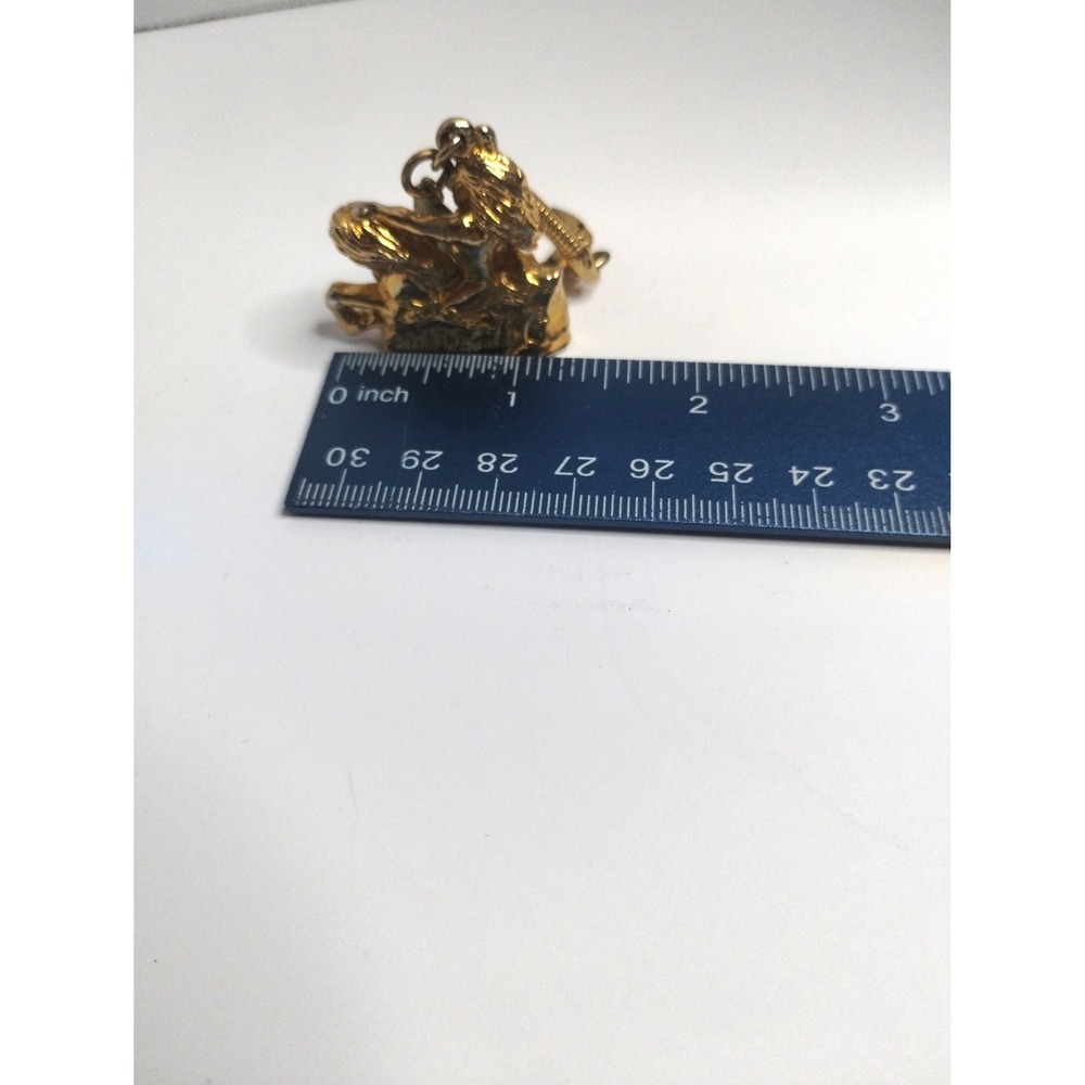 Vintage Crazy Horse Black Hills‎ South Dakota Gold Tone Souvenir Keychain - Picture 4 of 6